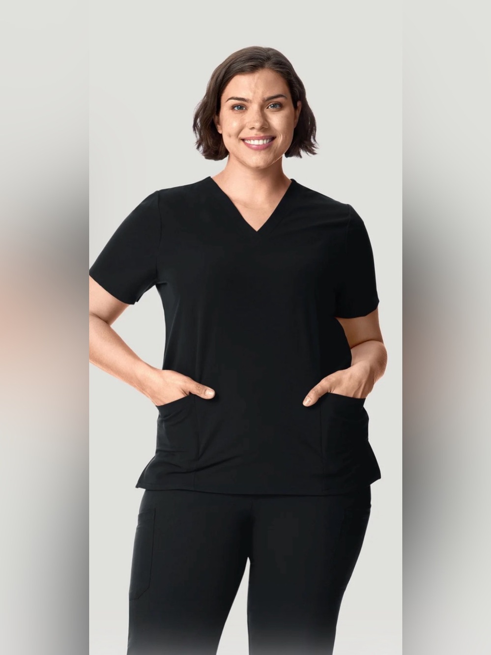 Mandala | 6 Pocket Scrub Top in Black | size 3x